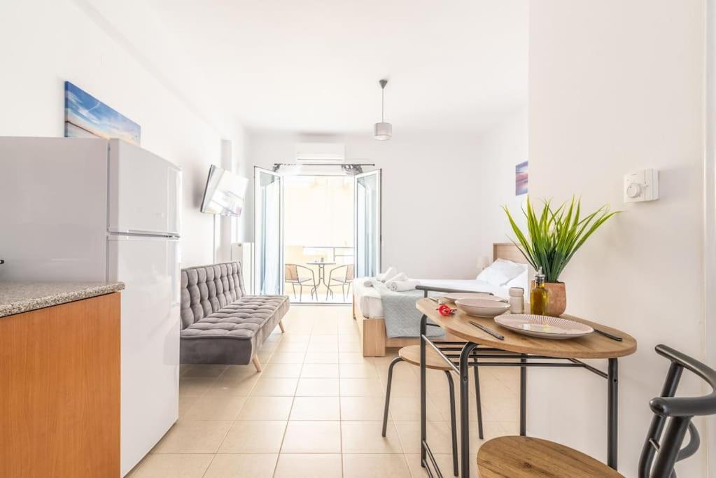 Urban Apt Next University 11 Heraklion  ภายนอก รูปภาพ